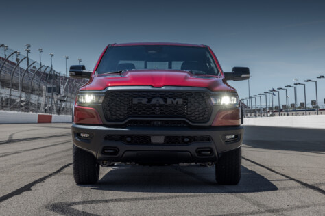 confirmed-the-5-7l-hemi-v-8-is-back-for-2026-ram-1500-2025-06-04_13-37-51_667343
