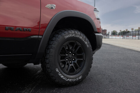 confirmed-the-5-7l-hemi-v-8-is-back-for-2026-ram-1500-2025-06-04_13-38-32_902492